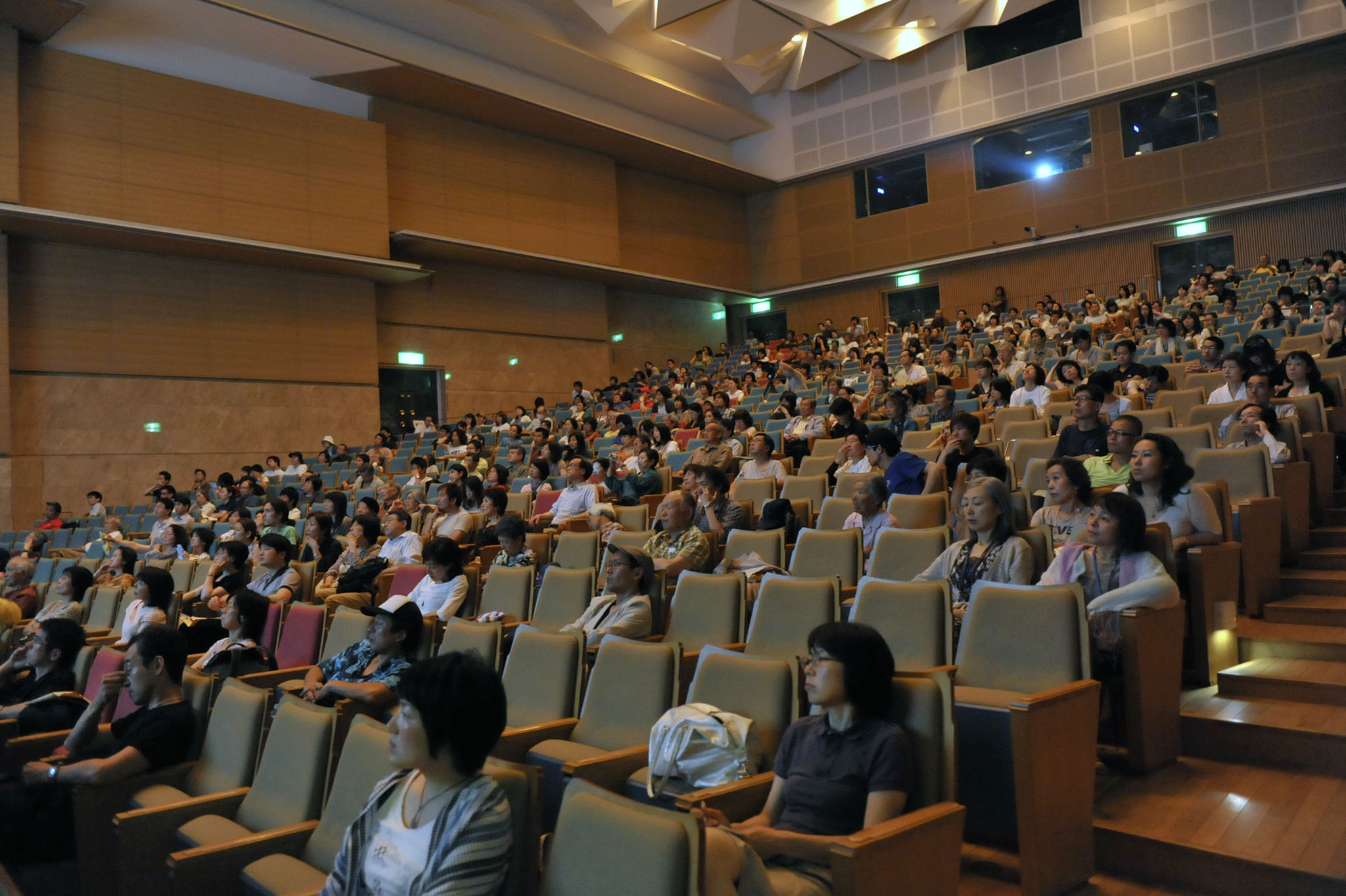 京平和映画祭に参加してくださったみなさん、ありがとう。 次回は満場にしたい。